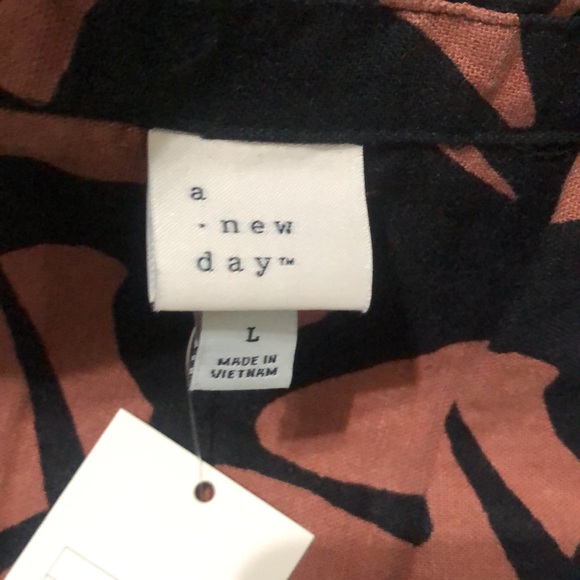 Top - Picture 4 of 4